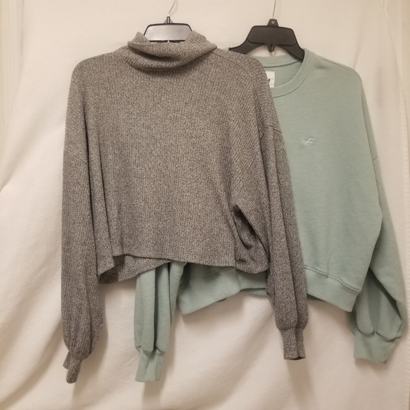 Hollister Cozy Top Bundle - Picture 10 of 10